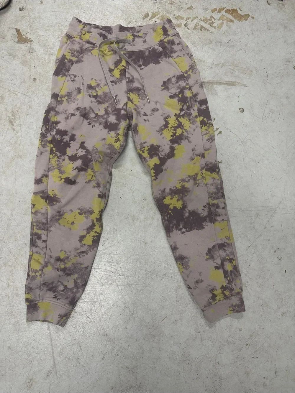 Lululemon Tie-Dye Jogger Pants in Lavender and Yellow - NEVER WORN Size 6